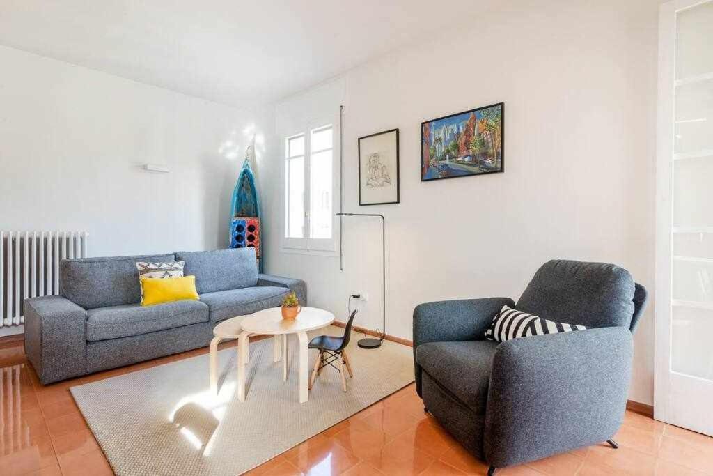 New Floor With A Lot Of Light & Aircon Appartement *