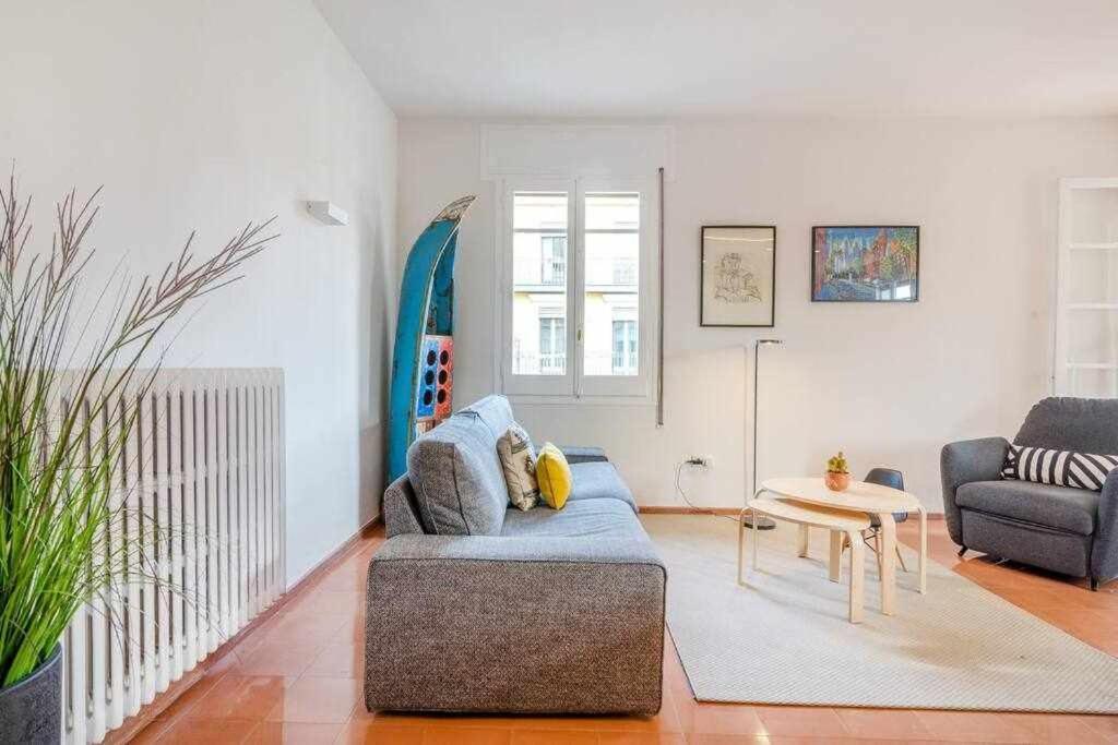 New Floor With A Lot Of Light & Aircon Appartement